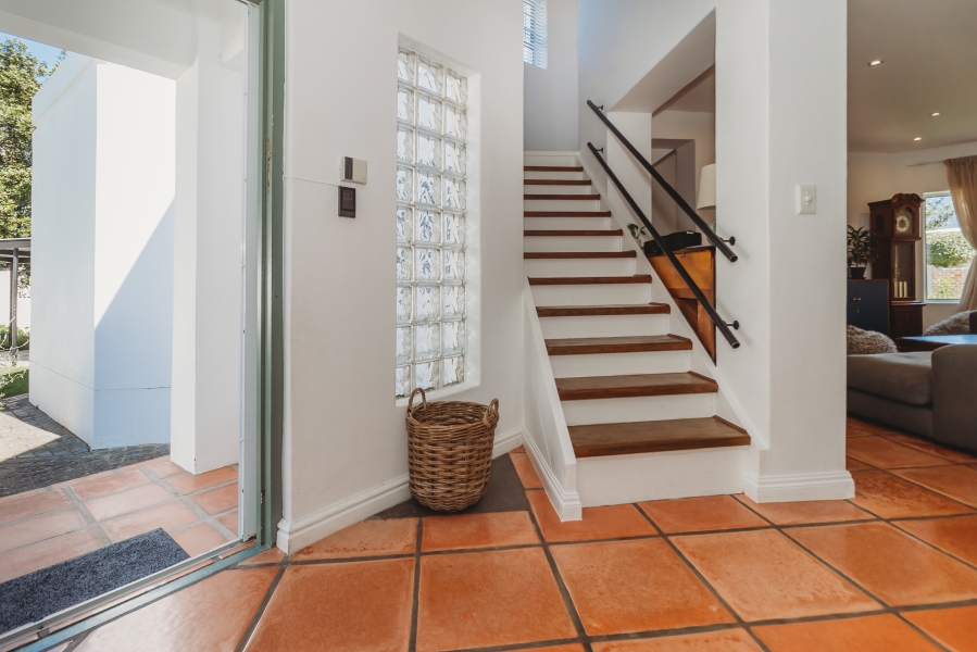 4 Bedroom Property for Sale in Heatherlands Western Cape